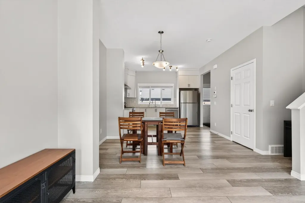 848 Chinook Gate Parade SW Airdrie AB T0M 0E0
