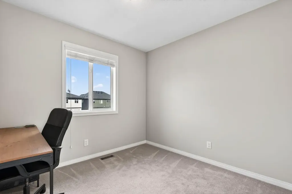 848 Chinook Gate Parade SW Airdrie AB T0M 0E0