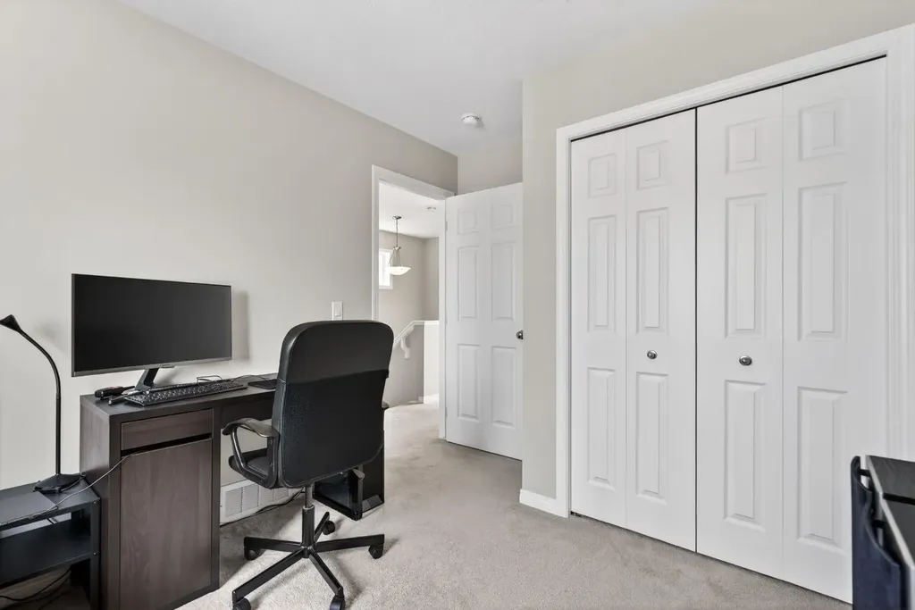 848 Chinook Gate Parade SW Airdrie AB T0M 0E0