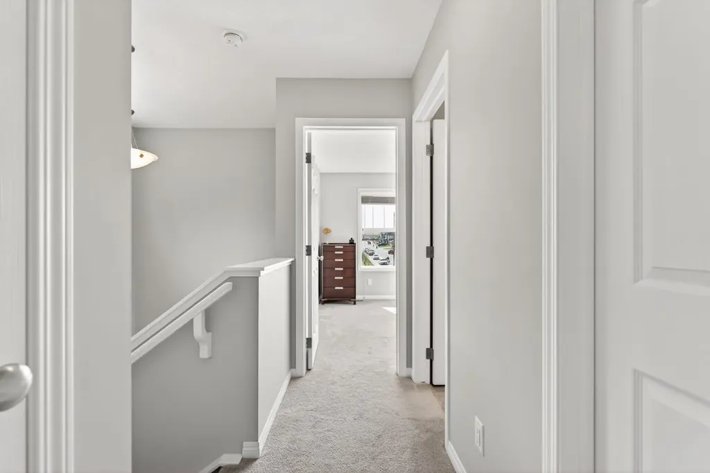 848 Chinook Gate Parade SW Airdrie AB T0M 0E0