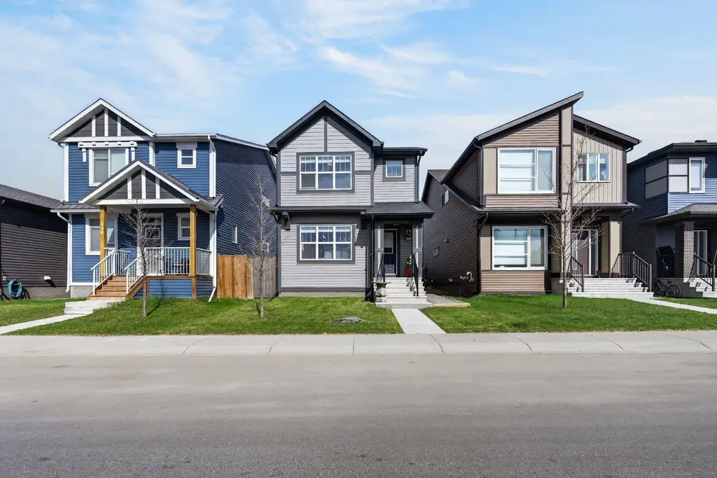 848 Chinook Gate Parade SW Airdrie AB T0M 0E0