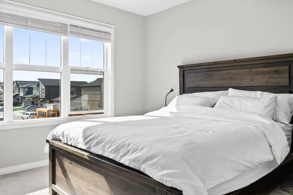 848 Chinook Gate Parade SW Airdrie AB T0M 0E0