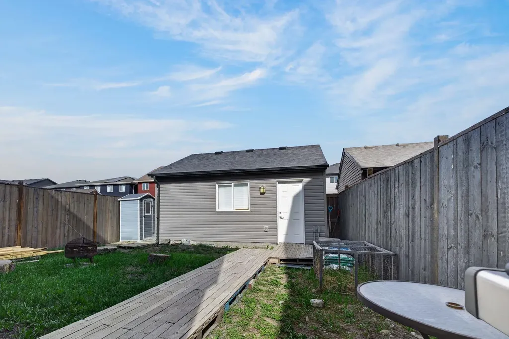 848 Chinook Gate Parade SW Airdrie AB T0M 0E0