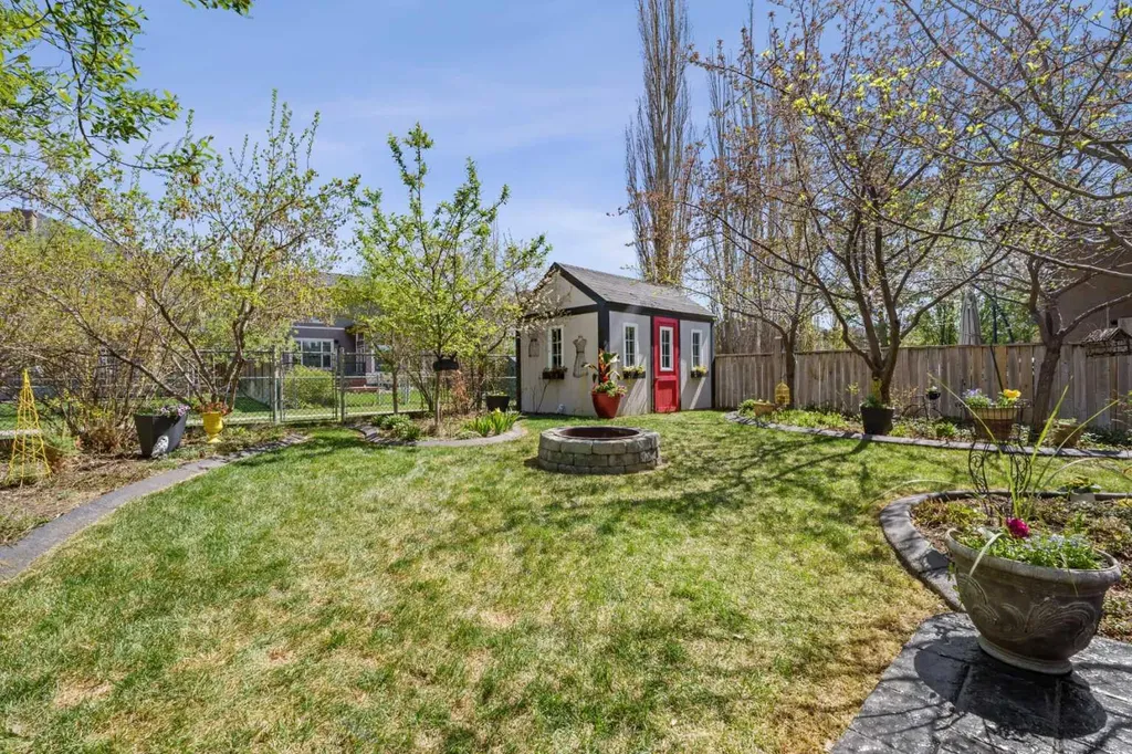 609 Chaparral Drive SE Calgary AB T3X 3W9