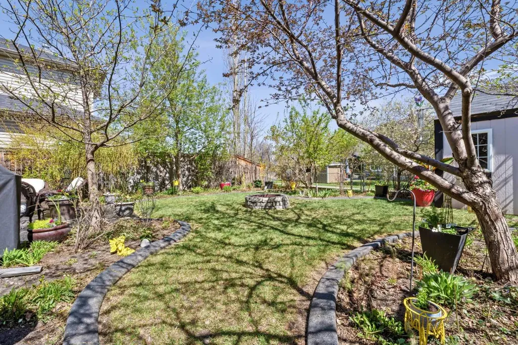 609 Chaparral Drive SE Calgary AB T3X 3W9