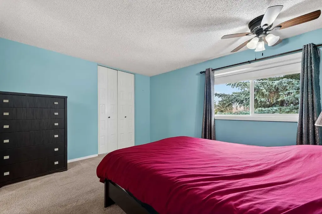 14736 Deerfield Drive SE Calgary AB T2J 5Y1