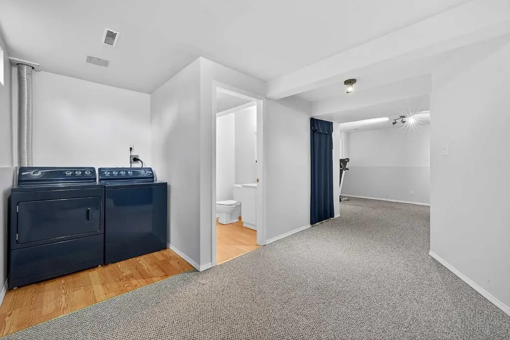 14736 Deerfield Drive SE Calgary AB T2J 5Y1