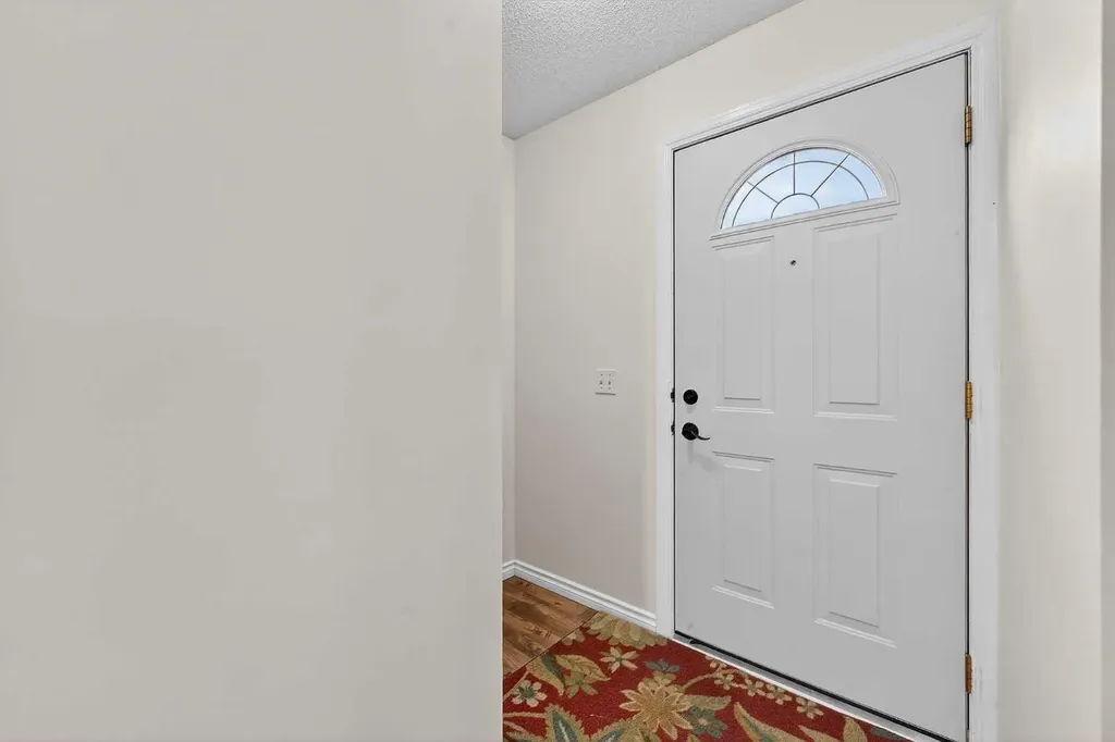 14736 Deerfield Drive SE Calgary AB T2J 5Y1