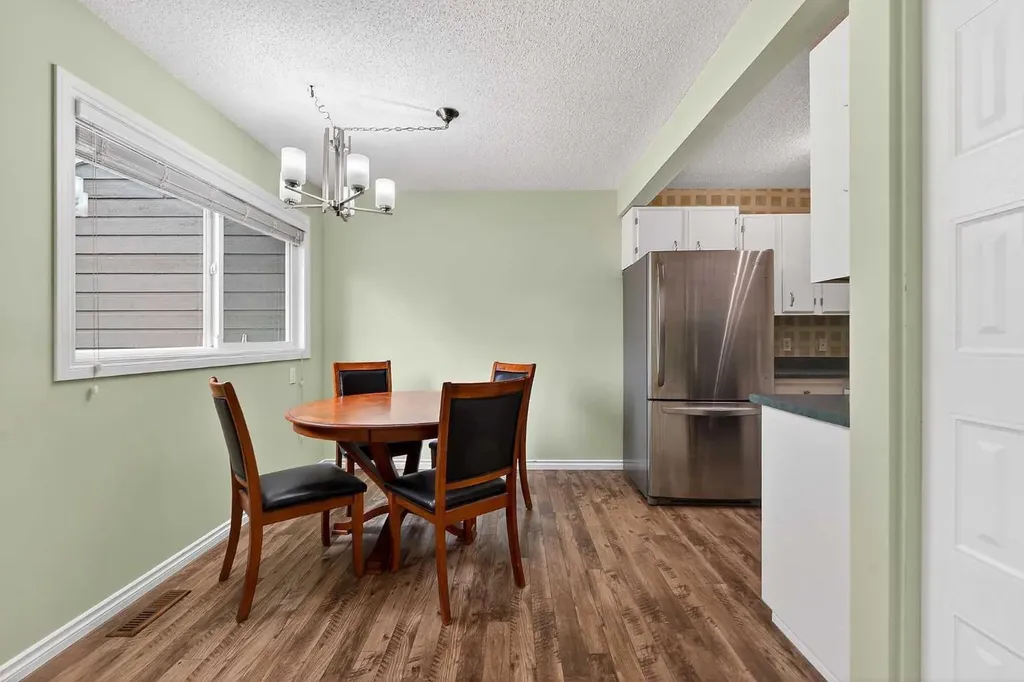 14736 Deerfield Drive SE Calgary AB T2J 5Y1