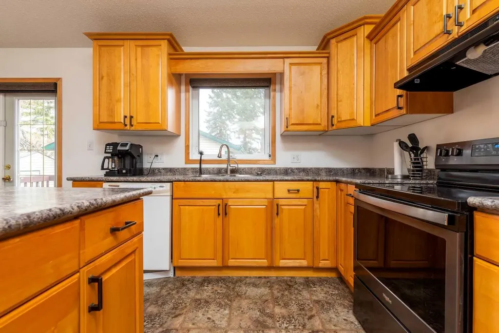 212 2 Avenue E Maidstone SK S0M 1M0