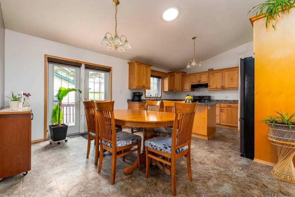 212 2 Avenue E Maidstone SK S0M 1M0