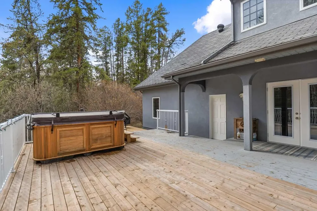 322 4 Street Blue Ridge AB T0E 0B0