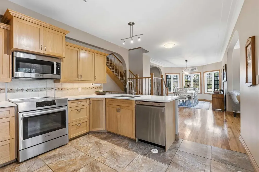 322 4 Street Blue Ridge AB T0E 0B0