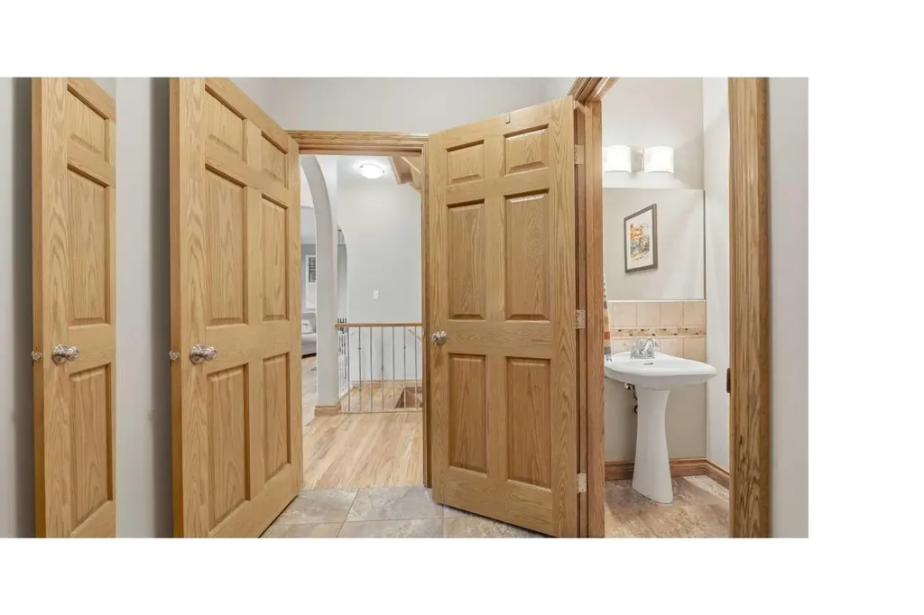322 4 Street Blue Ridge AB T0E 0B0