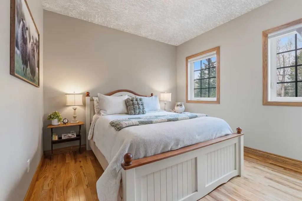 322 4 Street Blue Ridge AB T0E 0B0