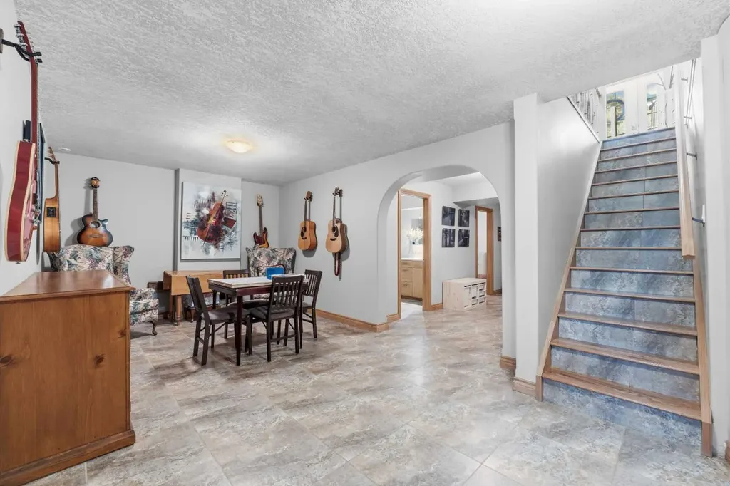 322 4 Street Blue Ridge AB T0E 0B0