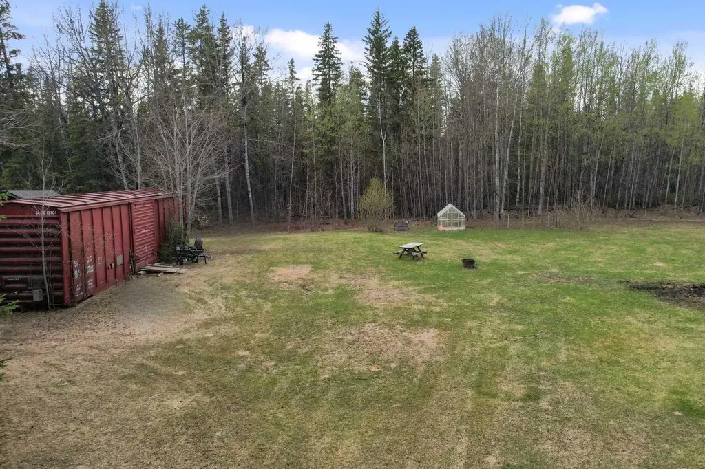 322 4 Street Blue Ridge AB T0E 0B0