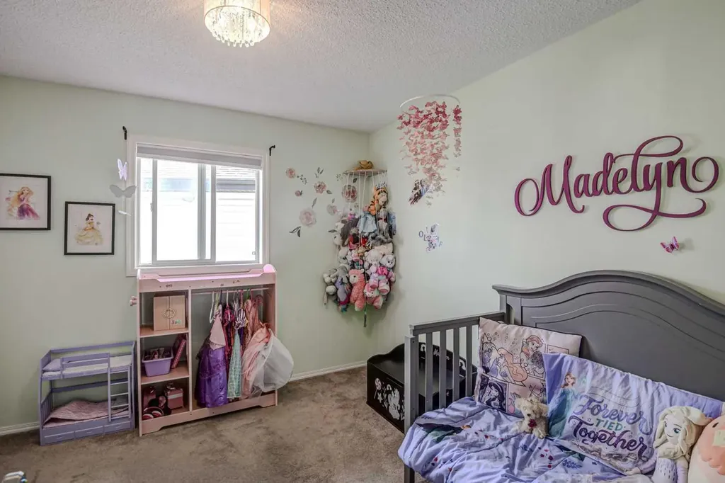 181 Citadel Ridge Close NW Calgary AB T3G 4V5