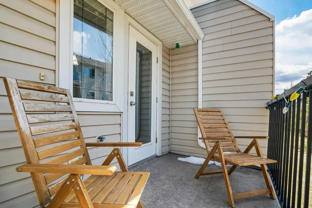 950 Arbour Lake Road NW Calgary AB T3G 5B3