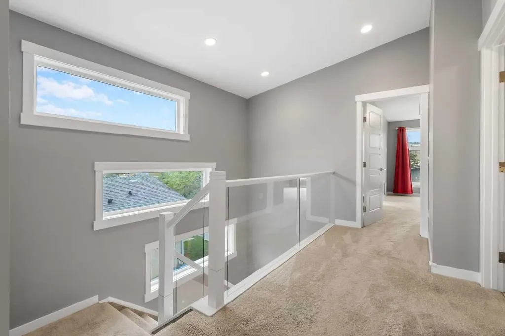 4905 21 Avenue NW Calgary AB T3B 0X1