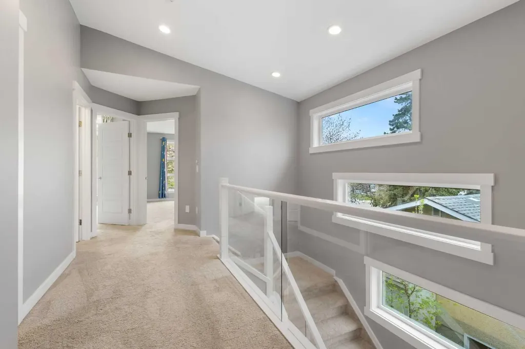 4905 21 Avenue NW Calgary AB T3B 0X1