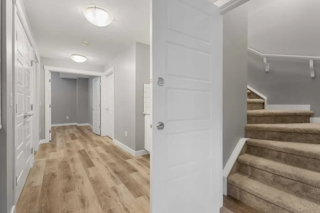 4905 21 Avenue NW Calgary AB T3B 0X1