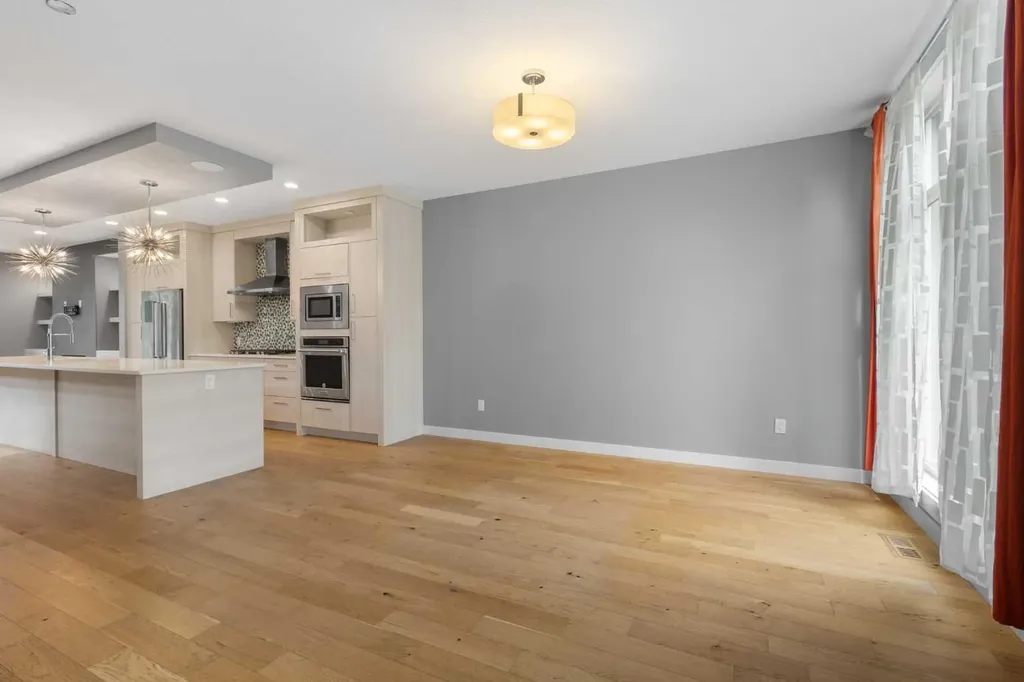 4905 21 Avenue NW Calgary AB T3B 0X1