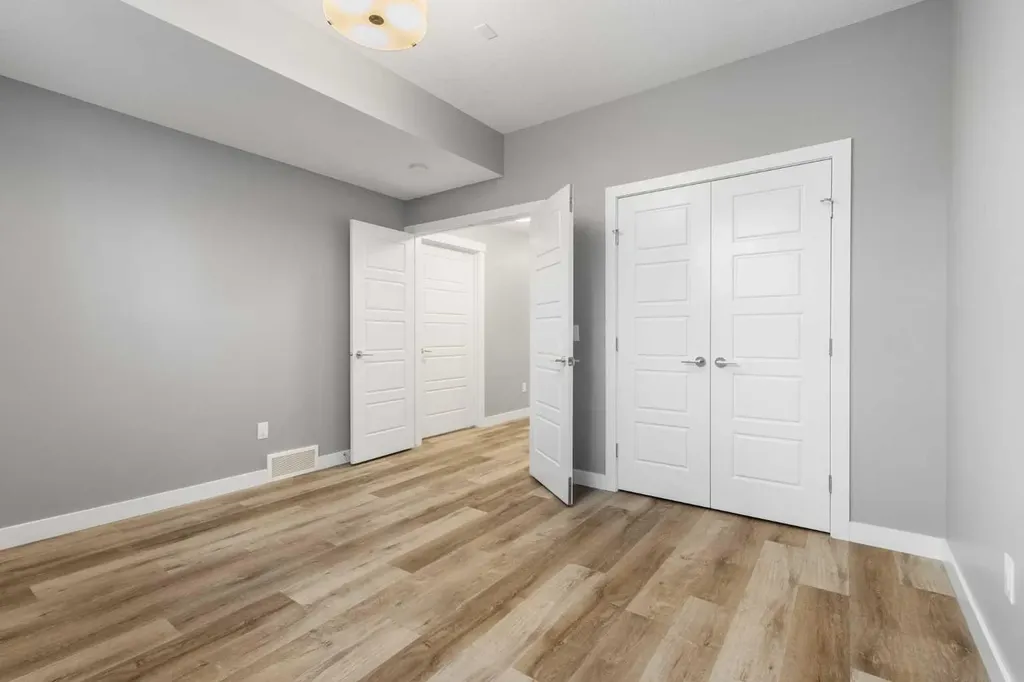 4905 21 Avenue NW Calgary AB T3B 0X1