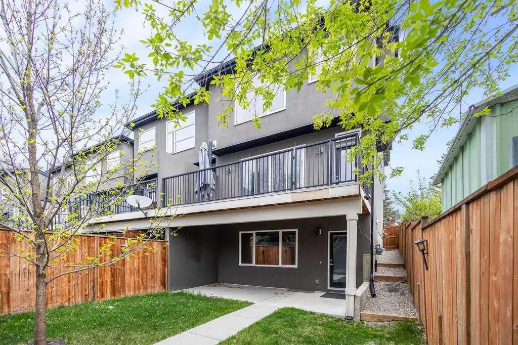 4905 21 Avenue NW Calgary AB T3B 0X1