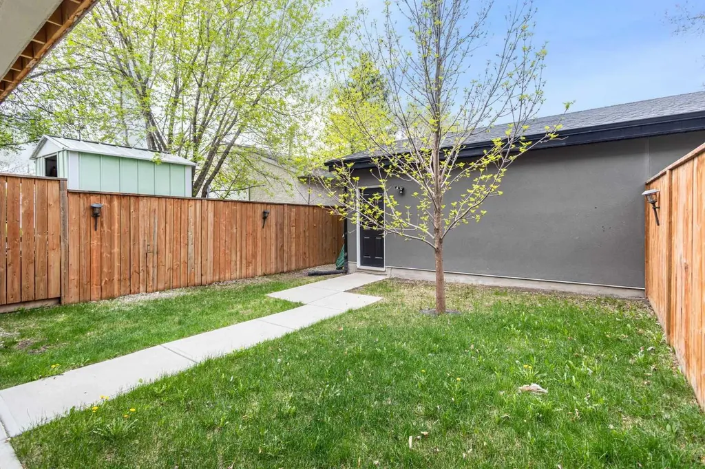 4905 21 Avenue NW Calgary AB T3B 0X1