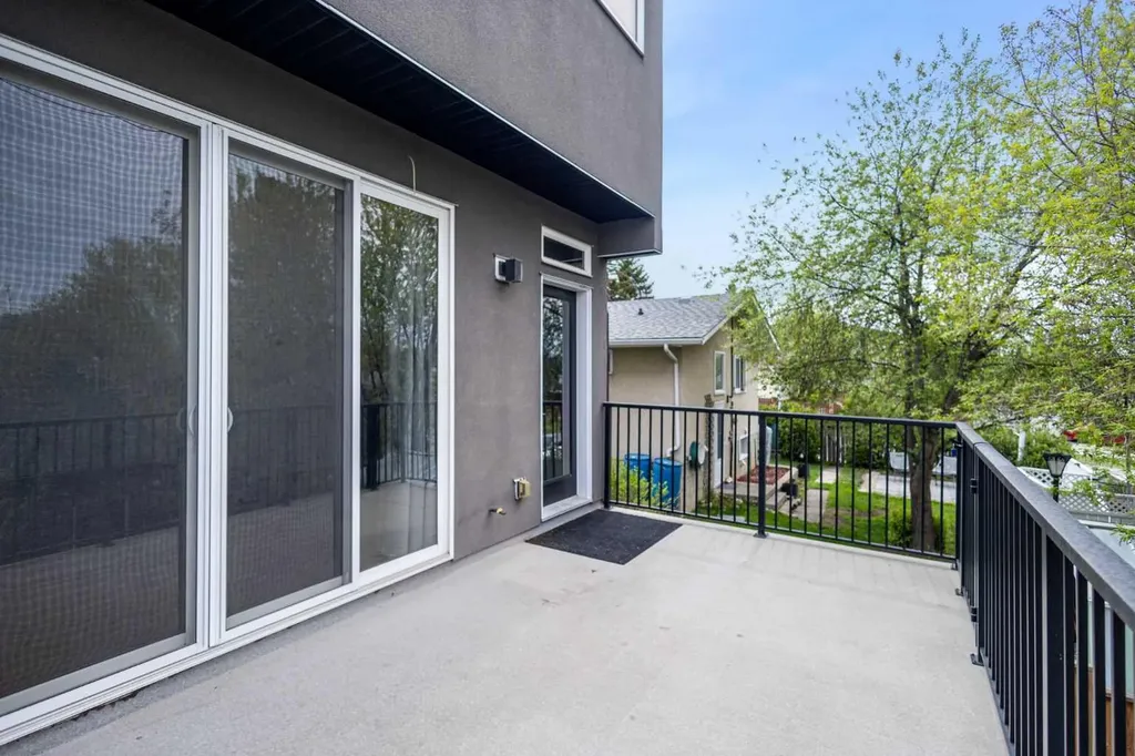 4905 21 Avenue NW Calgary AB T3B 0X1