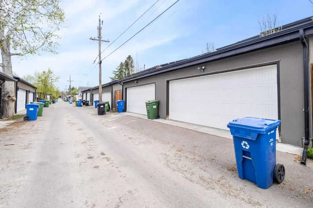 4905 21 Avenue NW Calgary AB T3B 0X1