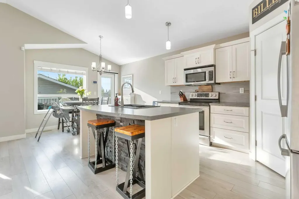 5626 Prairie Ridge Blackfalds AB T4M 0B5