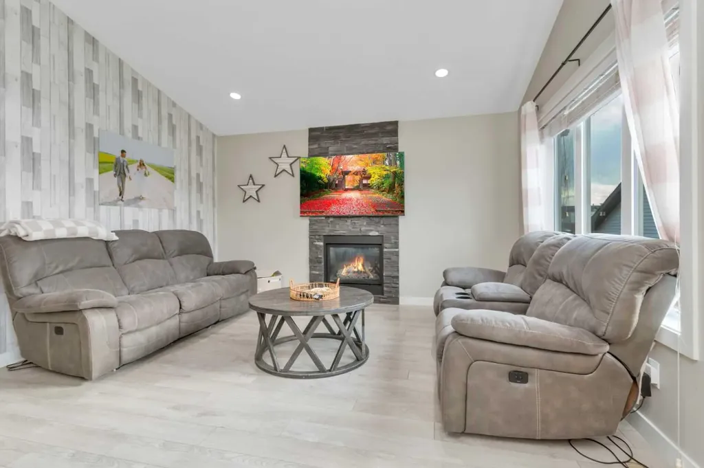 5626 Prairie Ridge Blackfalds AB T4M 0B5