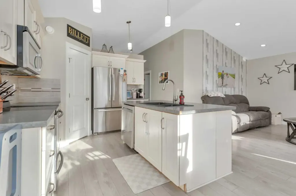 5626 Prairie Ridge Blackfalds AB T4M 0B5