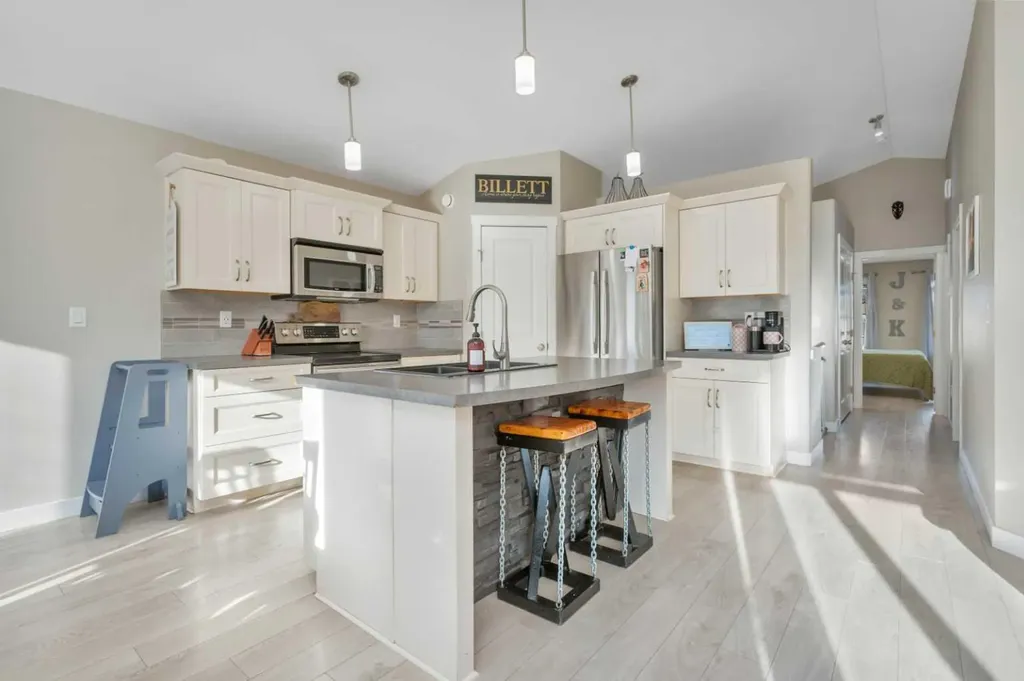 5626 Prairie Ridge Blackfalds AB T4M 0B5