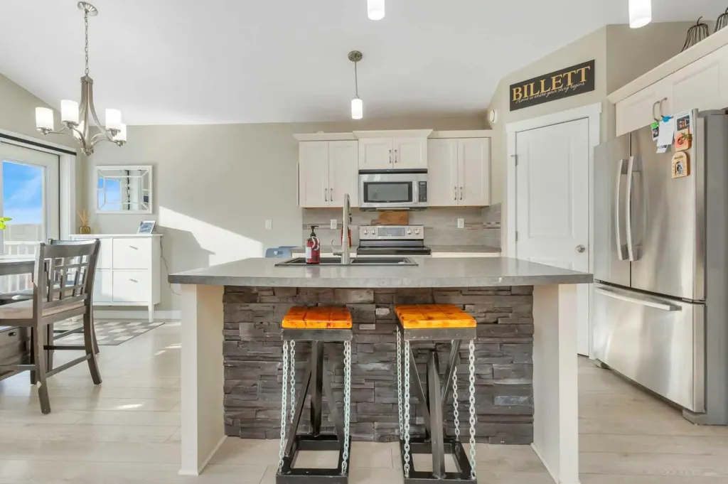 5626 Prairie Ridge Blackfalds AB T4M 0B5