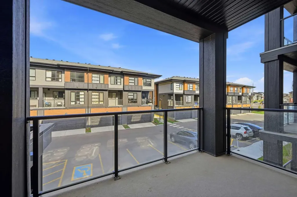 55 Lucas Way NW Calgary AB T3P 2C7