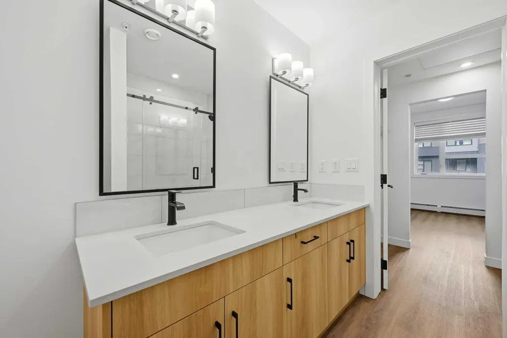 55 Lucas Way NW Calgary AB T3P 2C7