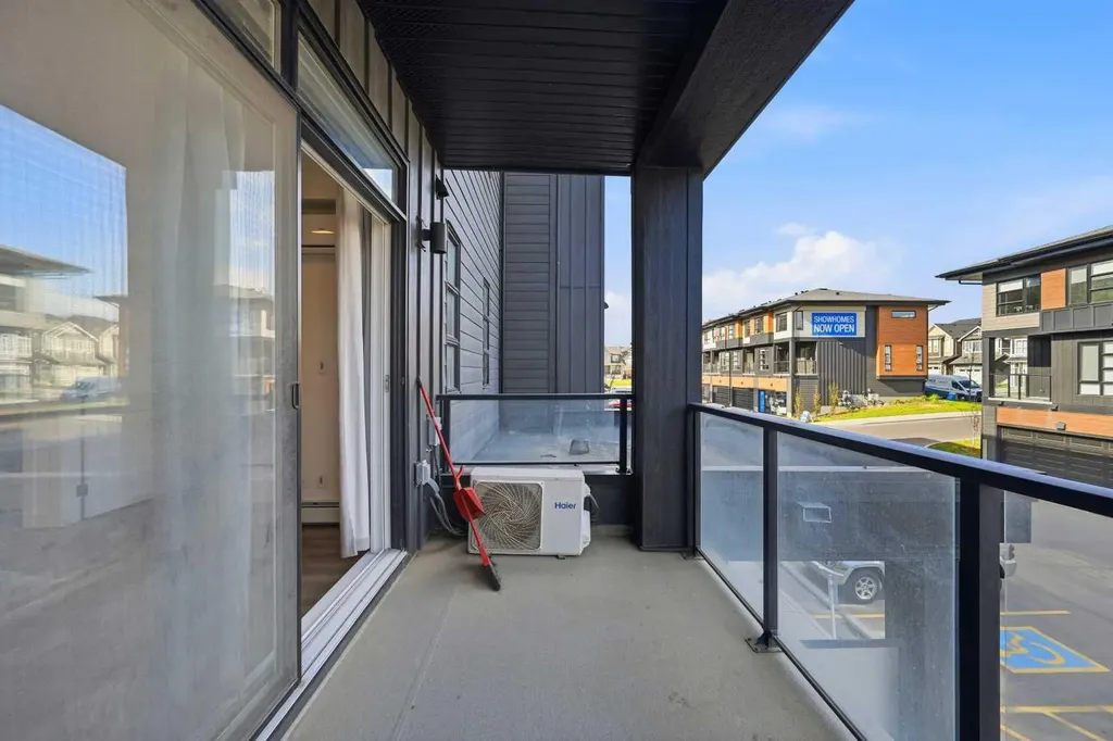 55 Lucas Way NW Calgary AB T3P 2C7