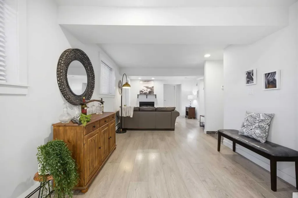 2221 14 Street SW Calgary AB T2T 3T2