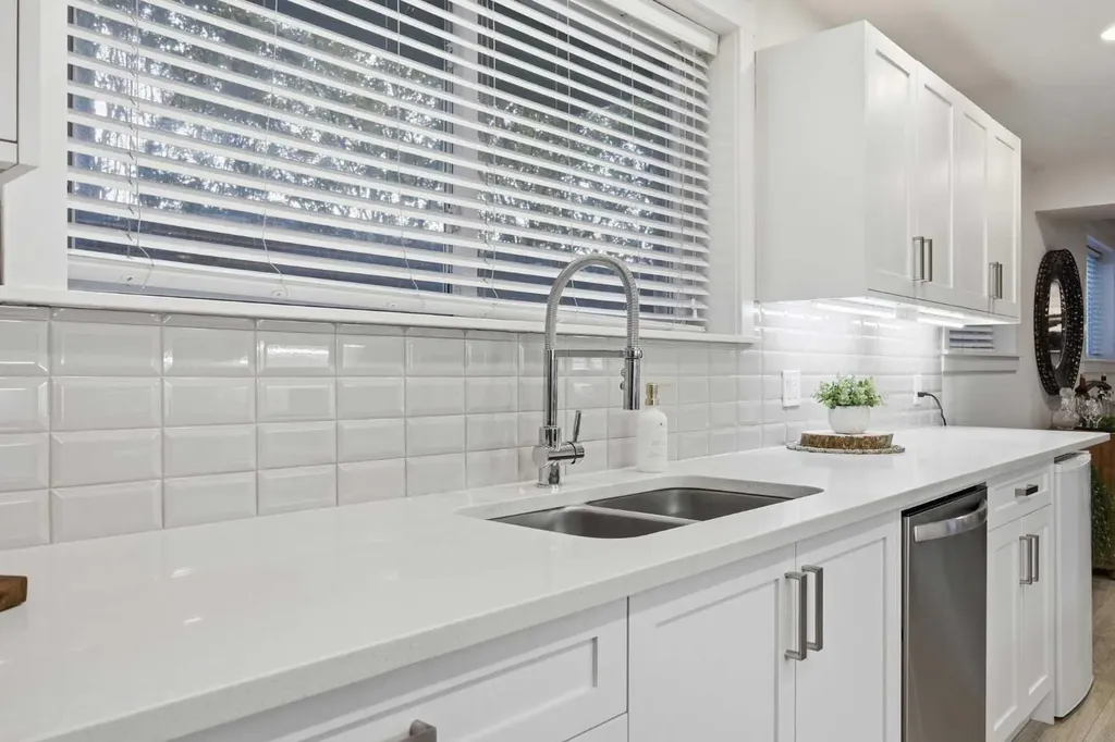 2221 14 Street SW Calgary AB T2T 3T2