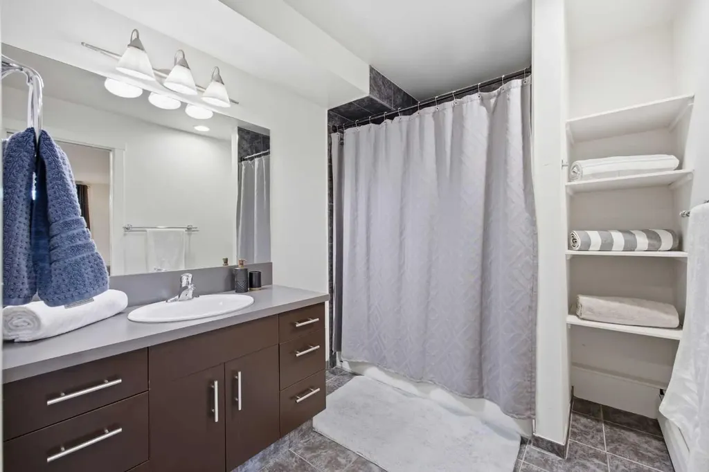 2221 14 Street SW Calgary AB T2T 3T2