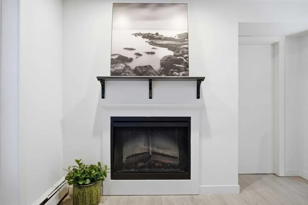2221 14 Street SW Calgary AB T2T 3T2