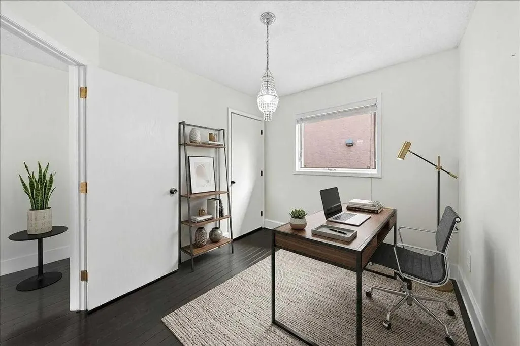 98 Hampstead Circle NW Calgary AB T3A 5P1