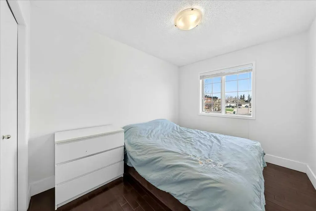 98 Hampstead Circle NW Calgary AB T3A 5P1