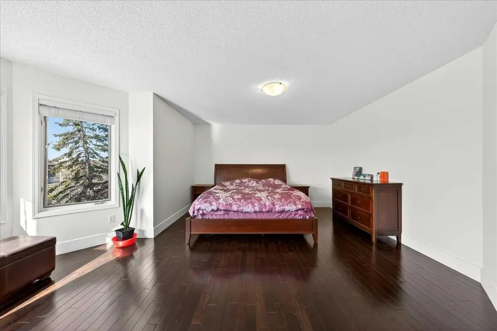 98 Hampstead Circle NW Calgary AB T3A 5P1