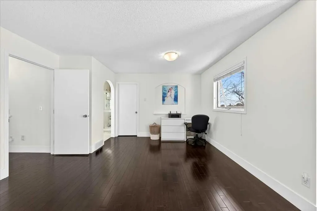 98 Hampstead Circle NW Calgary AB T3A 5P1