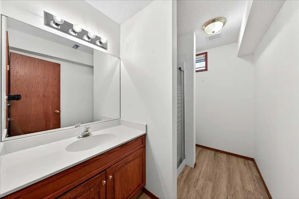98 Hampstead Circle NW Calgary AB T3A 5P1