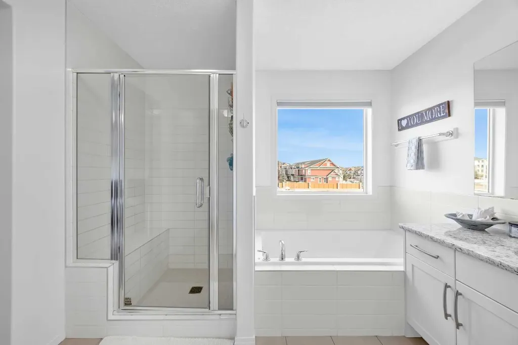 30 Cranarch View SE Calgary AB T3M 2J3